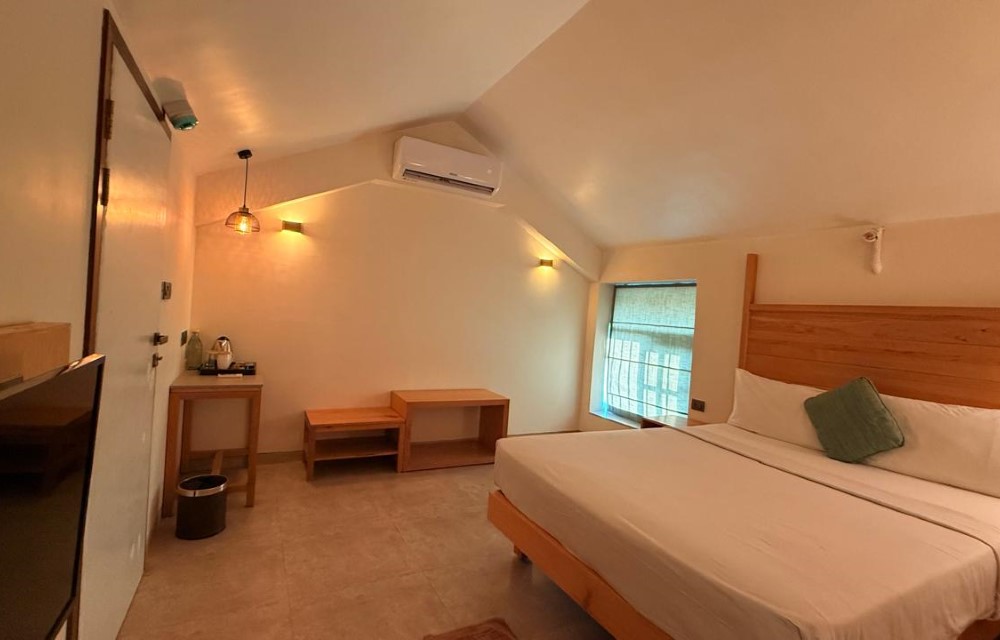 Exotic Room with Partial Pool View Exotic Room with Partial Pool View